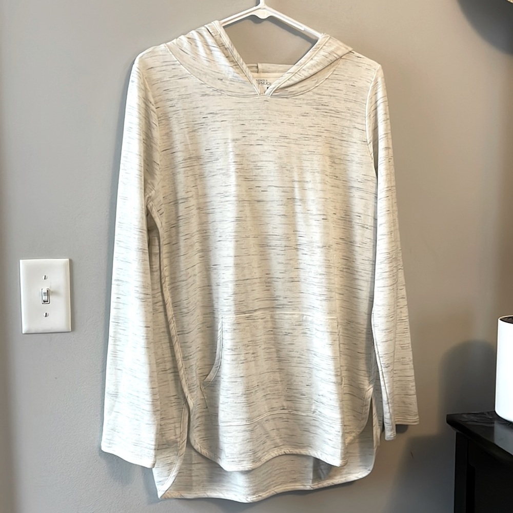Market & Spruce, white and gray hoodie with pocket, large